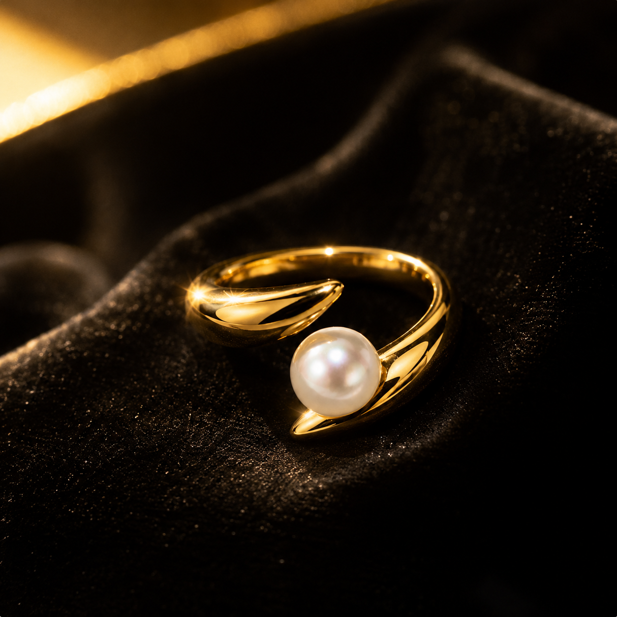 Goldea Pearl Embrace Open Ring