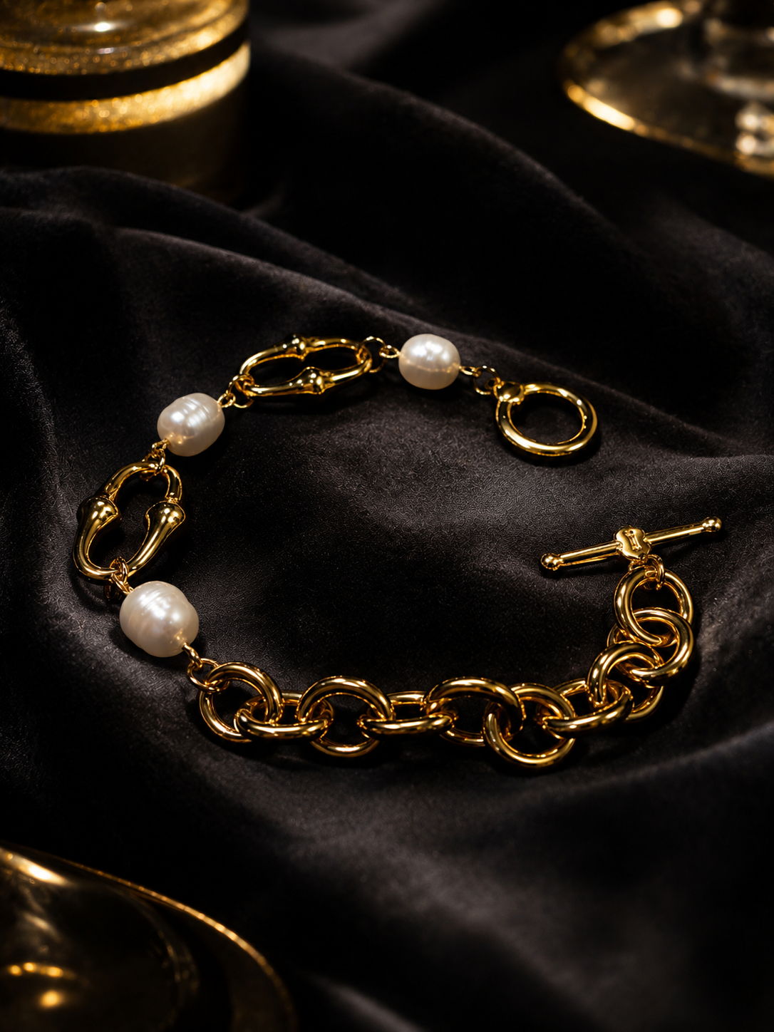 Goldea Pearl Link Statement Bracelet